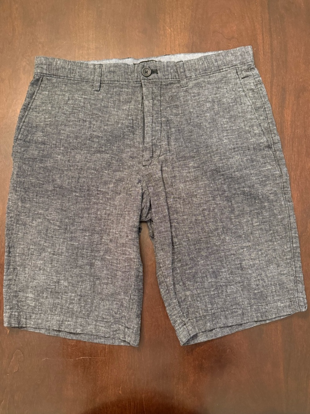 Banana Republic Factory Charcoal Gray Flat-Front Men's Shorts, size 32